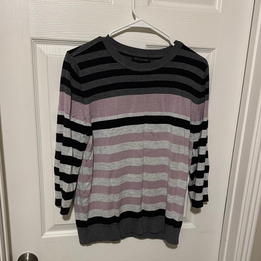 Banana Republic Black and Gray Crew Neck Sweaters